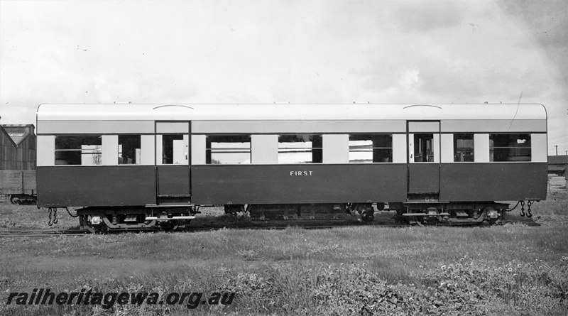 P22239
AJ  class first class suburban saloon, side view
