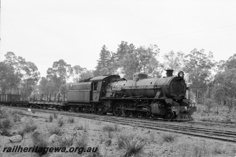 P22299
W class 952 33 up goods Yornup. PP line.
