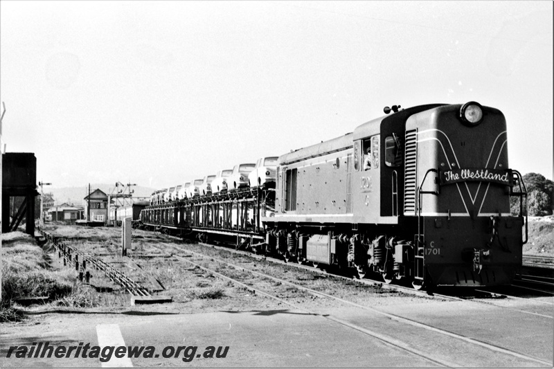 P22308
C class 1701 departing Midland hauling 