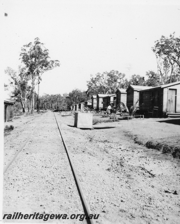 P22342
Camp, workers cottages, track, bush setting, Wooroloo, ER line

