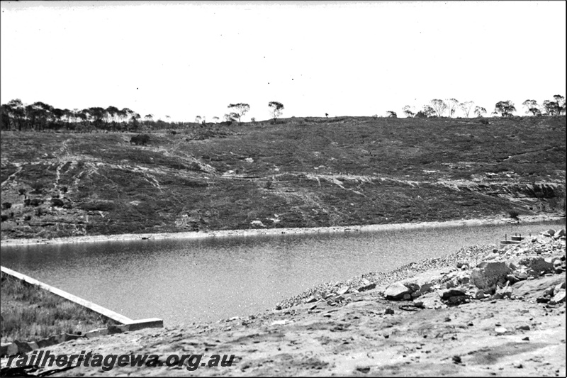 P22355
Railway dam, hillside, Muntadgin, NKM line, view from near dam wall
