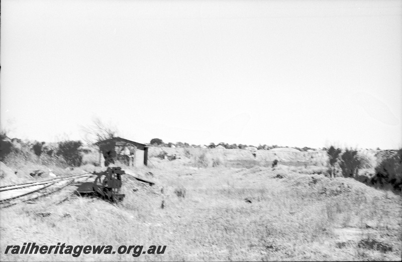 P22482
Australian Railway Historical Society Western Australian Division tour to Maylands brickworks 5 of 16, brickworks site, shed, machinery, points, track, view from trackside
