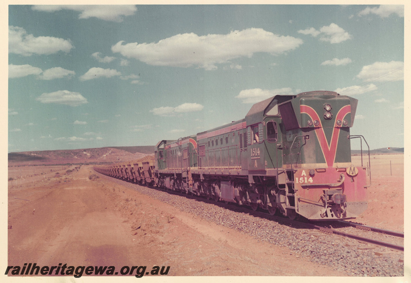 P22505
A Class 1514 and A Class 1513 diesel loco, double heading WMC Koolanooka iron ore train
