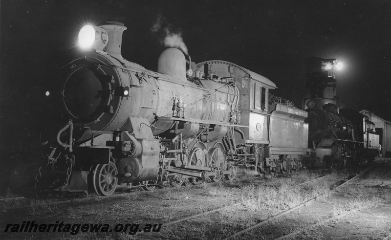P22529
FS Class 460, unidentified W Class, Collie loco depot, coaling tower
