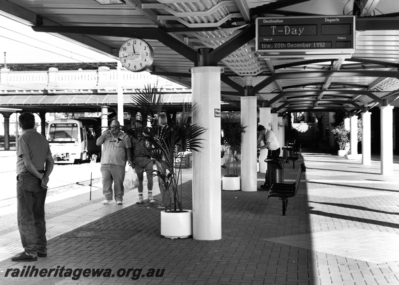 P22536
Opening of Northern Suburbs Railway, dot matrix indicator displaying 