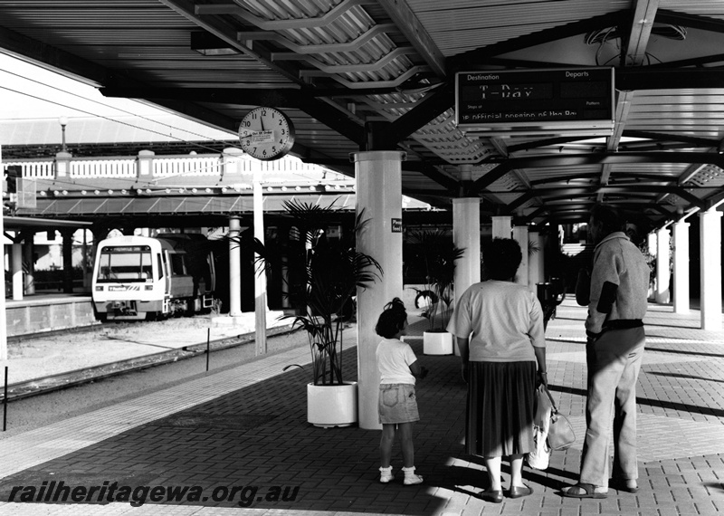 P22537
Opening of Northern Suburbs Railway, dot matrix indicator displaying 