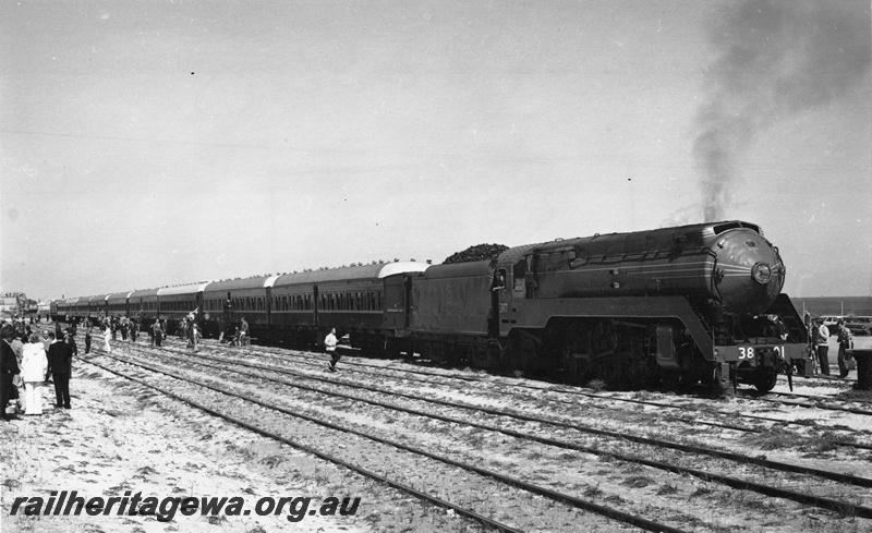 P22540
NSWGR C3801, Western Endeavour tour train, Leighton yard
