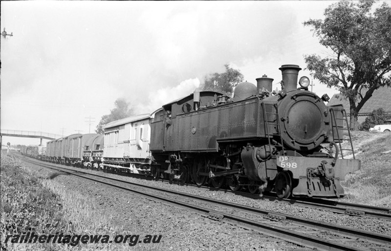 P22685
DD class 598  goods train passing East Perth Loco. ER line.
