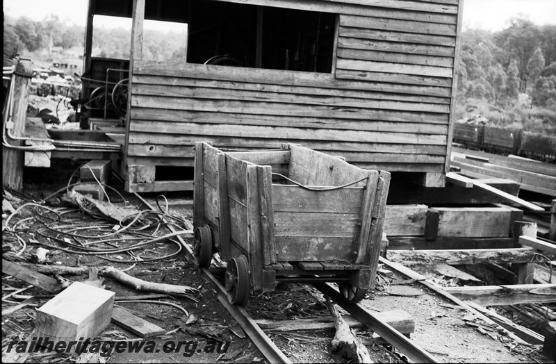 P22688
Millars Jarrahdale timber mill.
