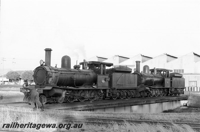 P22692
G class 118 & G class 67 on turntable East Perth. ER line.

