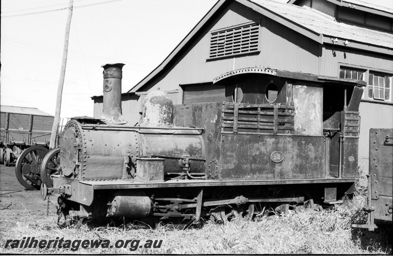 P22694
H class 18 at Bunbury. SWR line. 
