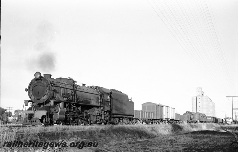 P22702
V class 1207 up goods tammin. EGR line.
