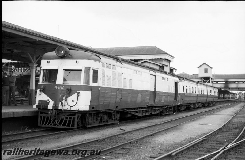 P22714
ADF 492  at Perth Station,  Kevin Pearce tour to Northam. ER line.
