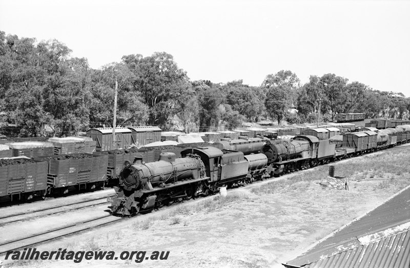 P22717
W class 940 & S class 545