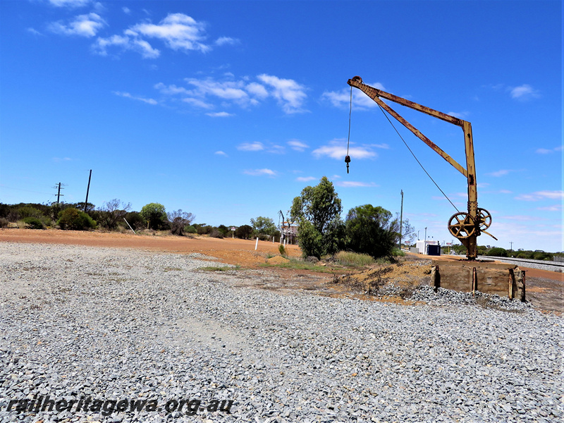 P23017
Fixed crane, loading ramp, building, track, Canna, EM line, view from ground level
