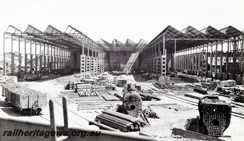 P23581
Midland Workshops - Shell Annexe was built by demolishing the east wall of Block 3 and extending the block to the east.
