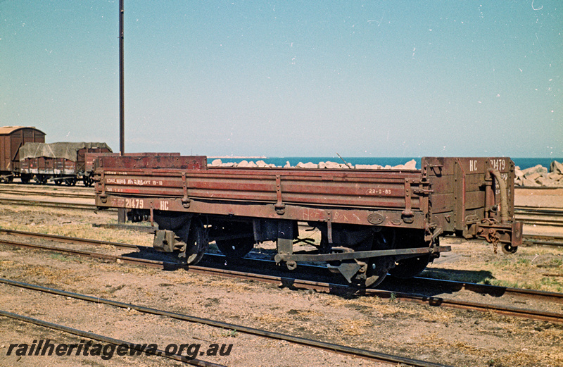 P24125
HC class 21479 wagon, Geraldton yard, GA line, side and end view
