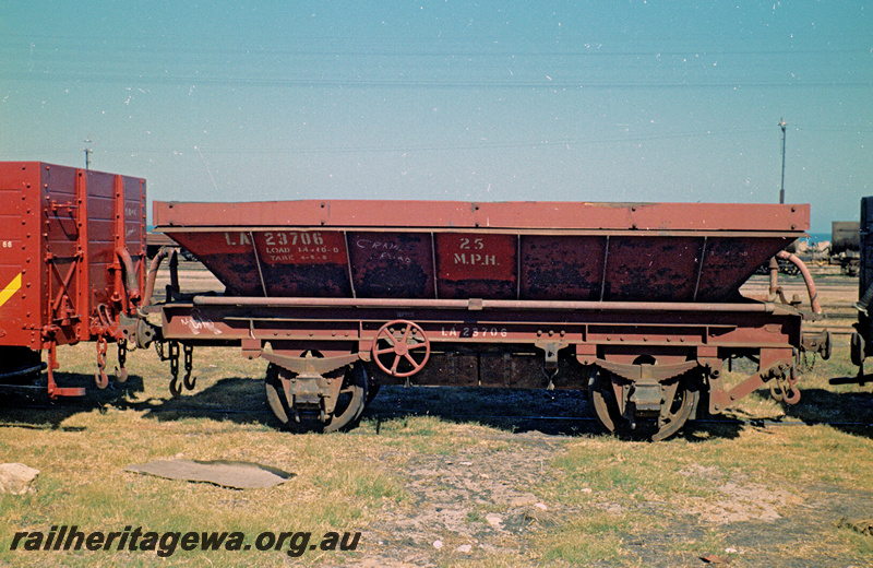 P24127
LA class 2706, Geraldton, GA line, side view

