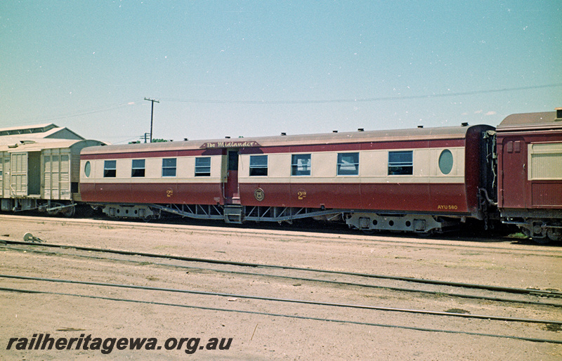 P24139
AYU class 580 second class passenger car with 