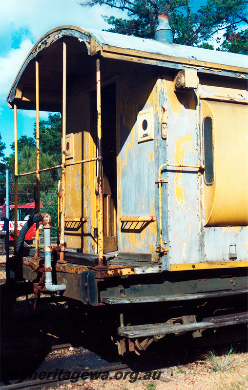 P24214
3 of 3 views of Z class 202 in HVR ownwership, very worn yellow livery, Dwellingup, view of the end platfrom 
