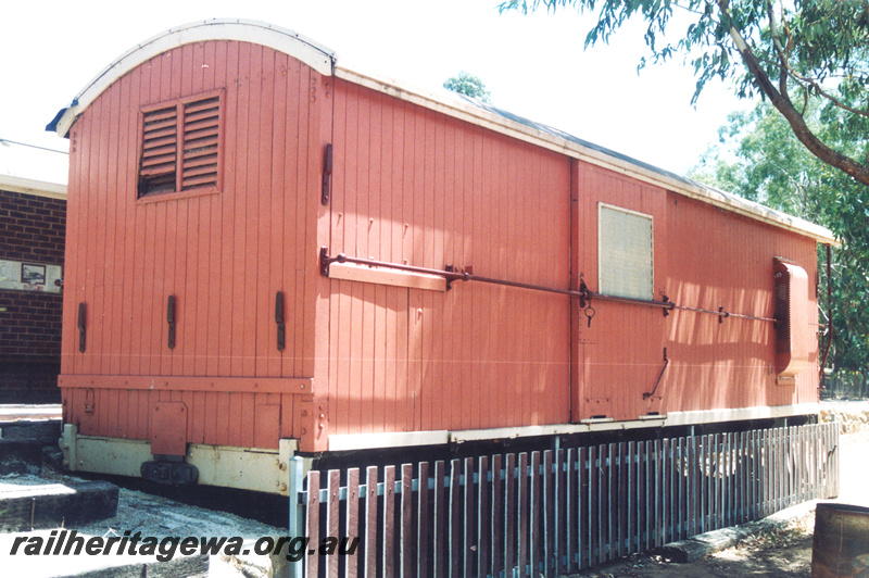 P24216
2 of 3 views of Z class 77 at the site of the Toodyay Miniature Railway, end and side view
