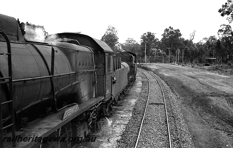 P24245
S class 547, W class 927, tanker wagon, on ballast, Greenbushes, PP line, end and side view
