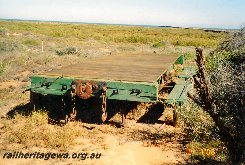 P24304
Shunters float , grounded and derelict, Carnarvon, front and side view

