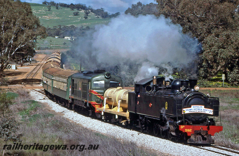 P24327
DD class 592, XA class 1405, double heading Australian Railway Historical Society tour train to Bolgart, rural setting, Coondle, CM line, side and front view
