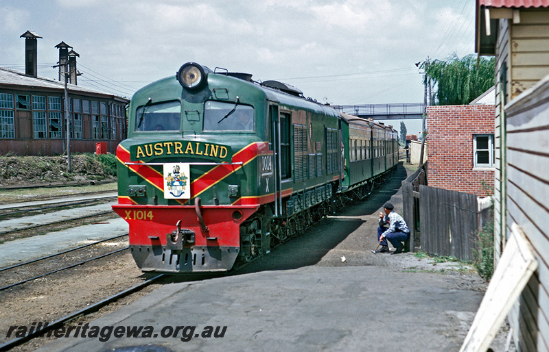 P24351
X class 1014 hauling 