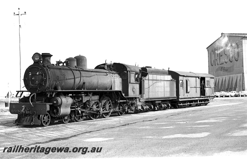P24371
U class 655 with van Z class 150, car park, building, Cresco fertiliser works, Bassendean, ER line, front and side view

