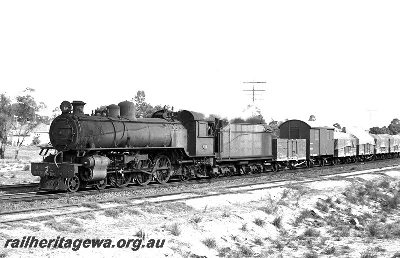 P24373
U class 655, on goods train, after leaving Bassendean for Midland, ER line, front and side view
