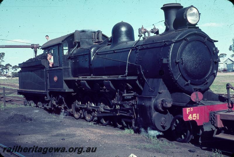 T00001
ARHS Vic Div visit, FS class 451, Merredin, EGR line, taking water
