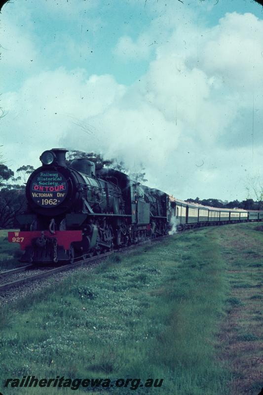 T00005
ARHS Vic Div visit, W class 927, hauling tour train, headboard on loco
