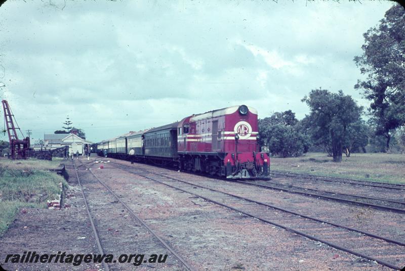 T00029
ARHS Vic Div visit, MRWA F class 43, yard crane, Muchea, MR line, on tour train
