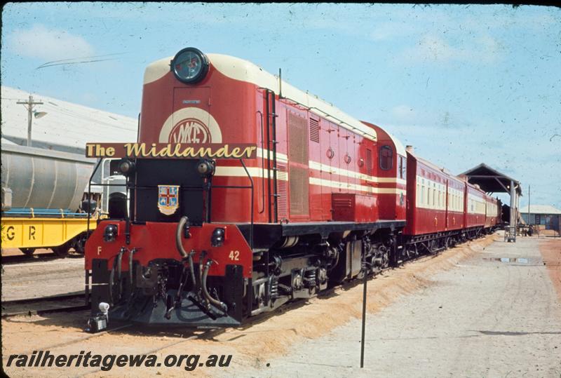 T00065
Geraldton Trade Fair, F class 42, 