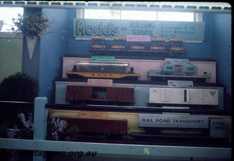 T00066
Royal Show display, models of rolling stock
