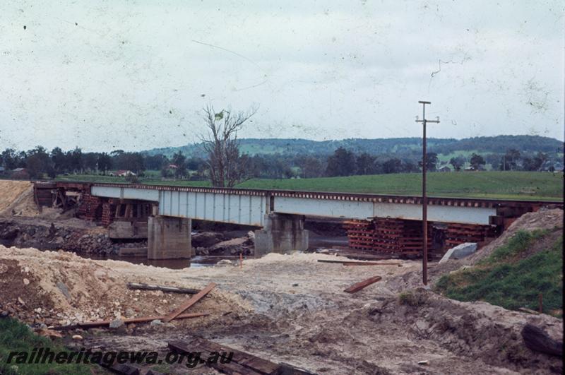 T00098
Steel girder bridge, Roelands, SWR line, Roelands Bridge repairs
