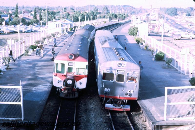 T00121
ADG class & ADK railcar sets, Showgrounds Station, ER line, Royal Show trains
