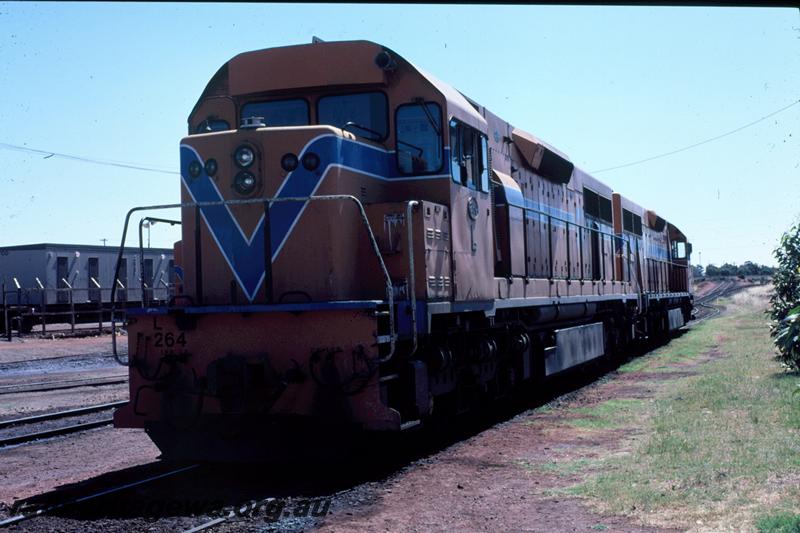 T00123
L class 264 double headed light loco, location Unknown
