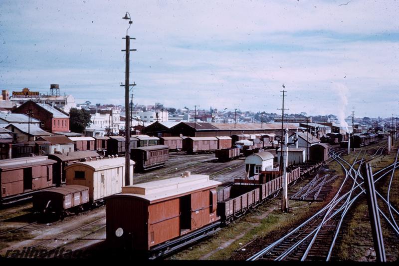 T00126
Clerestory roofed brakevan, Perth Goods yard, looking west. Same as T0038
