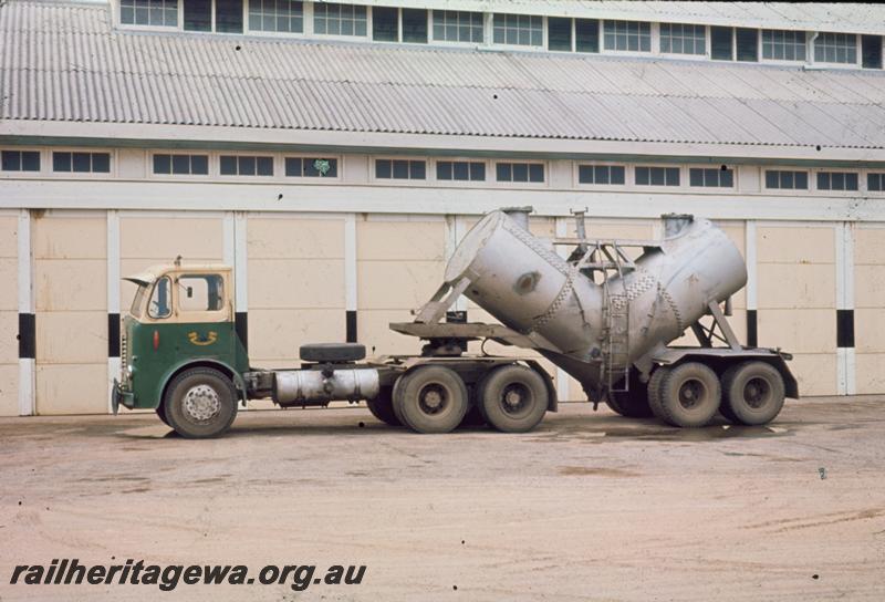 T00171
Railway Road Service truck, for ilmenite traffic
