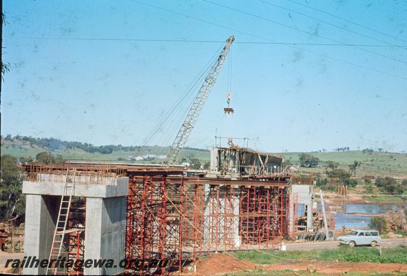 T00216
Concrete bridge, Northam, 3'6