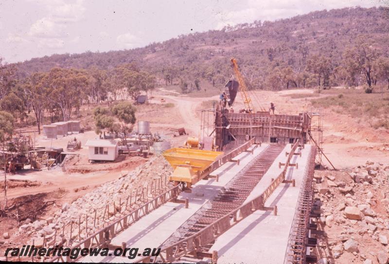 T00226
Concrete bridge, Wooroloo Bridge, Standard Gauge line
