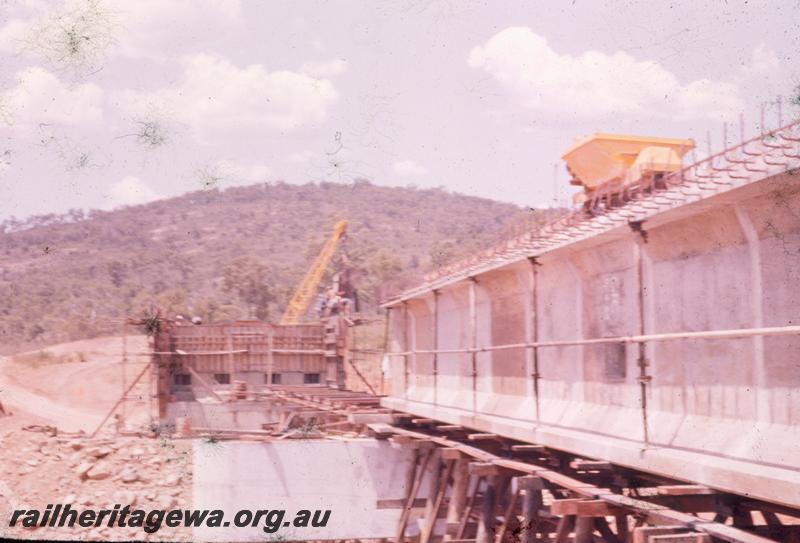 T00228
Concrete bridge, Wooroloo Bridge, Standard Gauge line
