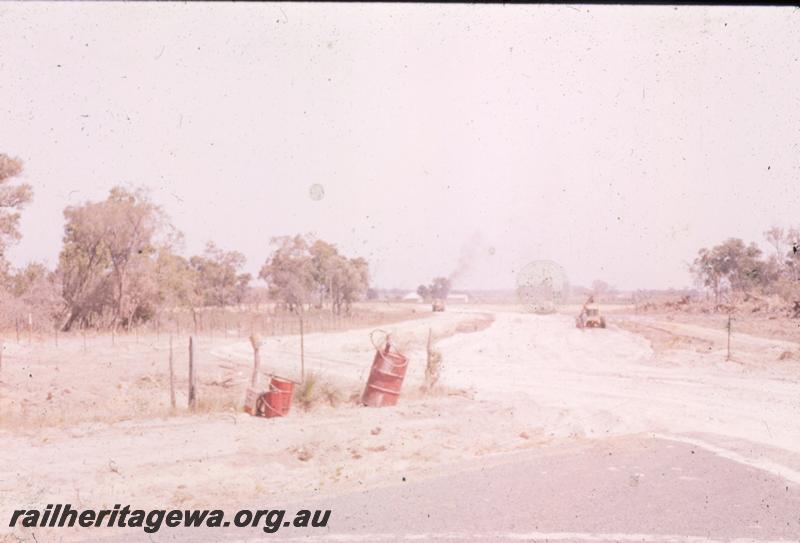 T00233
Earthworks, Farrell Rd level crossing, Swan View, Standard Gauge Avon Valley line
