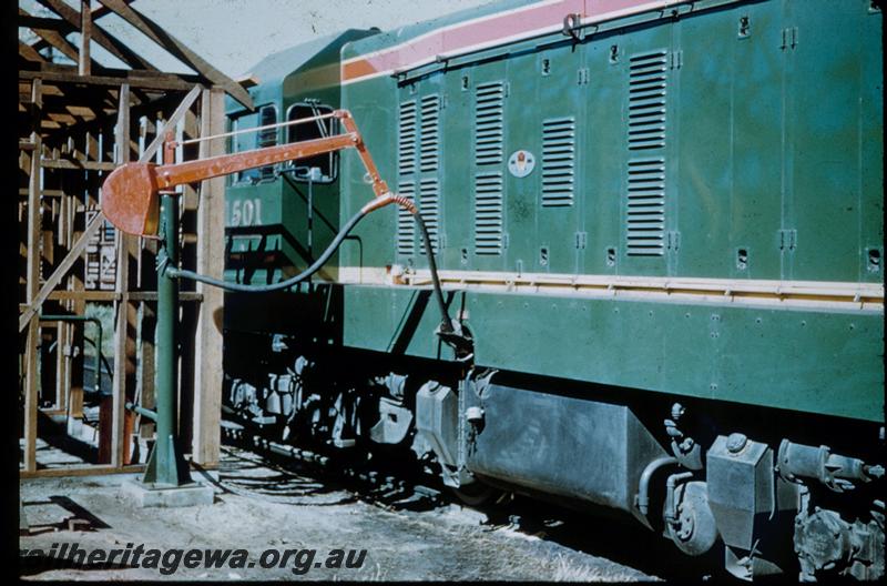 T00287
A class 1501, Midland loco depot, being refuelled
