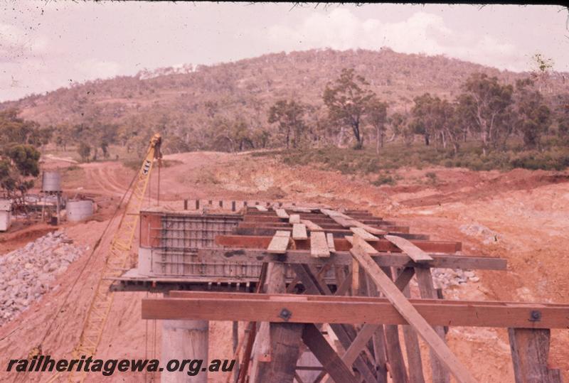 T00300
Standard Gauge construction, Wooroloo Bridge construction, Avon Valley line
