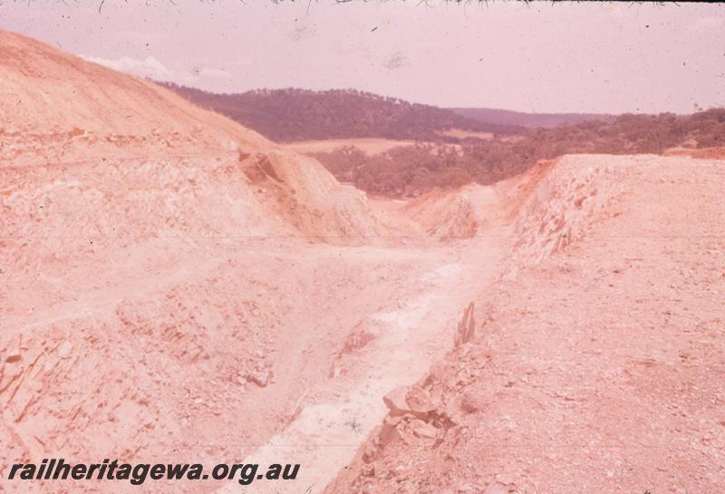 T00328
Standard Gauge construction, Avon Valley line, Windmill cutting, looking West
