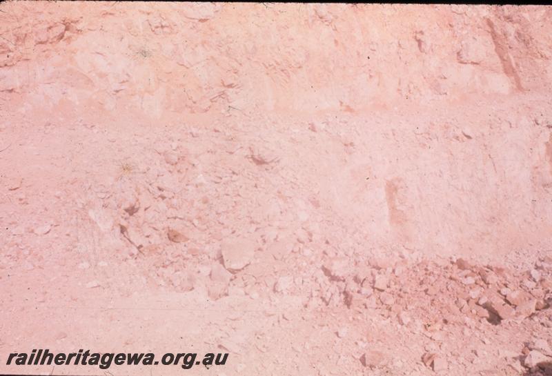 T00340
Standard Gauge construction, Avon Valley line, rubble in Horseshoe Cutting
