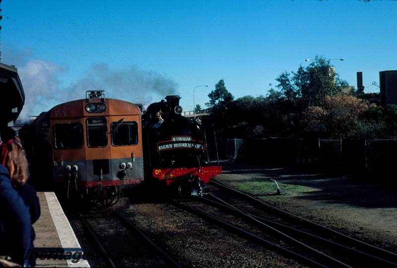 T00347
ARHS City Circle Tour, DD class 592, ADB class 774 railcar trailer,
